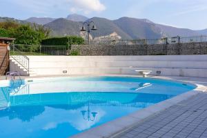 QUARZO BLU - access to lake and pool