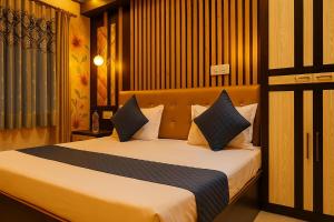 Hotel Rajnandani Palace Ayodhya By IQ Hotels - Near Ram Mandir