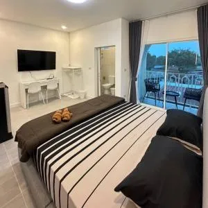 Eli-an Haus - Ban Phu Khao Thong