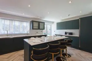 Free Parking 15 Bed House For Contractors & Large Groups - 桑宁