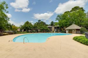 Pinehurst Lake Condo Water View and Community Perks