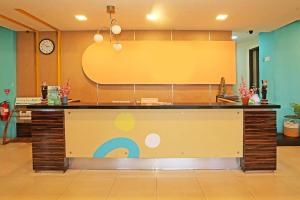 Super OYO Townhouse OAK Hotel Fiducia Serpong