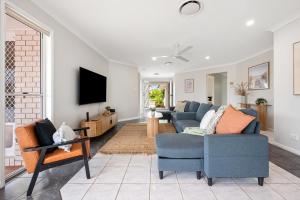 Topsail Tides Absolute Canal Waterfront Banksia Beach