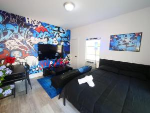 Miami Wynwoods graffiti blues central escape