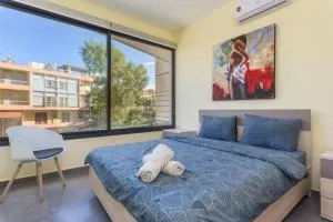 Cozy Batroun Souk 2-BR Apartment - Trâblous