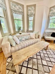 Dream Guest Suite in Fabulous Edwardian Claremont