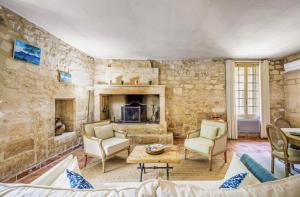 Domaine de Brancas and Petit Domaine De Brancas