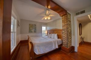 Downtown Secret Garden Piedmont