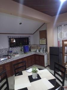 Cockatoo Pool & Beachfront Transient Your Relaxing Family Getaway by the Sea