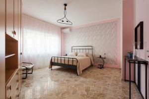 ReNa Home - Garibaldi Central Station