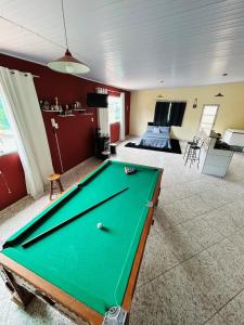 Sobrado - Espaço Amplo - Mesa de Bilhar e Ducha - Próx CT Galo, Aero Confins, Cid Admin