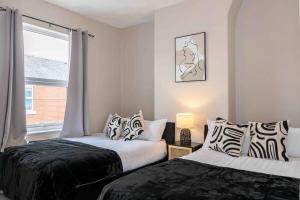 Spacious & cozy Home in Salford