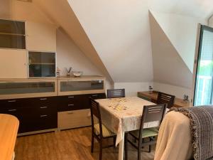 Precioso Ático con piscina en entorno rural, relax, cerca de la playa y montaña