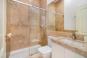 WHome Elegant Stay in Lisbons Historic Downtown