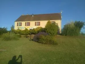 Logis hôtel Les Confins du perche - 维舍