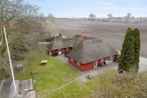 Spacious Holiday Home Near Nature Experiences - Hasmark