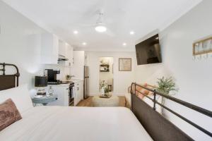 Renovated Studio in Downtown Stuart #5