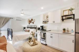 Renovated Studio in Downtown Stuart #5