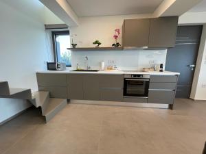 Sun and Sea Apartment - Beachfront, 2 Bedrooms with Sea View & Garden