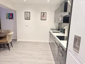 Unique Mathew Street Groups Apartment