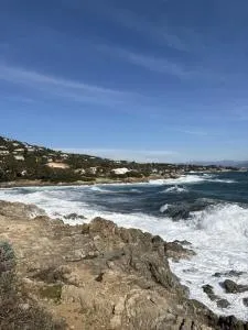 Appartement au bord de mer - 罗克布伦河畔阿尔让