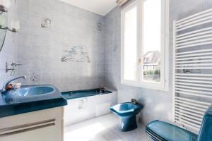 Maisons de vacances Superb beach-front family house : photos des chambres