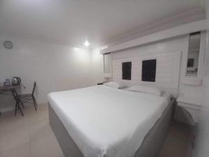 OYO 1141 Healing Condo Hotel