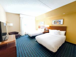 Executive Double Suite room in Fairfield Inn & Suites by Marriott Russellville