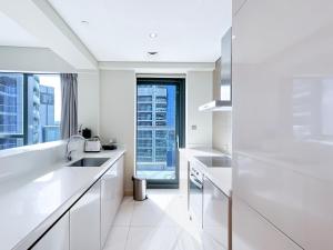 2BR Apartment in Paramount Tower