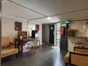 OYO 90997 Hoover Room - 古晋