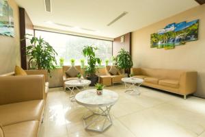 OYO 930 Thang Long Hotel