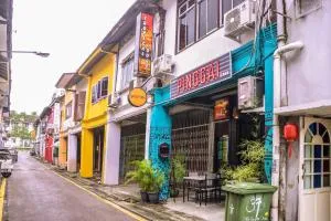 SPOT ON 89929 Tropical Lodge - 古晋