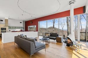 Mtn Views Sleeps 8 Hot Tub Game Room Fireplace