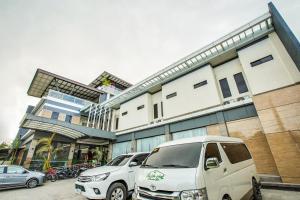 OYO 489 Casa Mia Hotel Suites