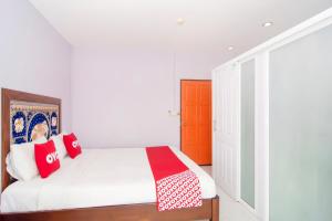 Baan Taklom Chomtalay