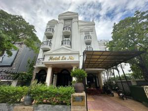 Capital O 1183 Villa Le Na