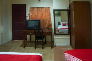 SPOT ON 90137 Casavilla Hotel Pudu