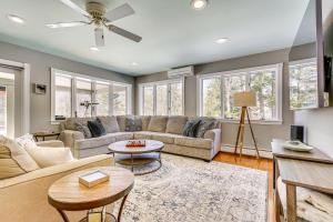 1 Mi to Okemo Mtn Resort: Ludlow Home w Hot Tub