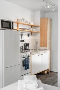 Studios On 25th by BCA Furnished Apartments Studio 01 A