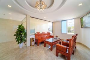 Capital O 215 An Duc Hotel Da Nang