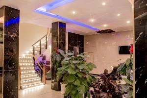 OYO 1143 Thu Giang Hotel