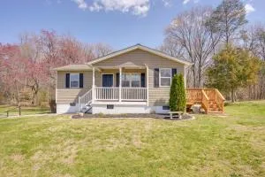 5 Mi to Dtwn Fredericksburg Family Gem with Yard - Spotsylvania