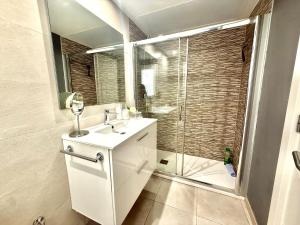 Bajo Las Estrellas Corralejo Sun