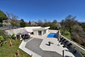 Apartments Lux with pool