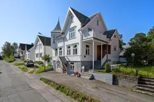 Leilighet i villa med sentral og tilbaketrukket beliggenhet - Guleng