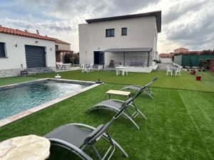 grande villa avec piscine