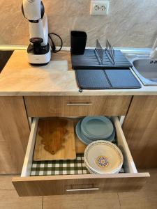 Good Mood Studio in Green Life First Line