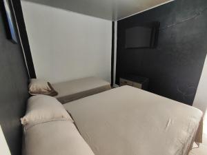 muy centrico, cerca de las embajadas de usa