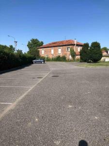 Appartements Le Fitness & Business Studio - Airbus -Piscine Spa : photos des chambres