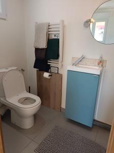 Maisons de vacances Appartement dans un pavillon avec acces au jardin : Maison de Vacances